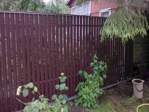 Забор из евроштакетника с бетонированием столбов 28 метров фото в Лыткарино