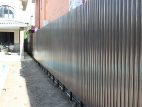 Забор из евроштакетника на ленточном фундаменте 57 метров фото в Лыткарино